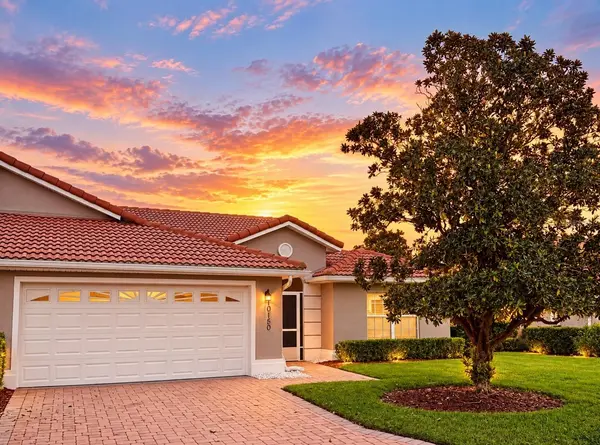 10150 MAINSAIL DR, Oxford, FL 34484