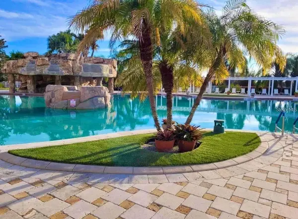 10150 MAINSAIL DR, Oxford, FL 34484