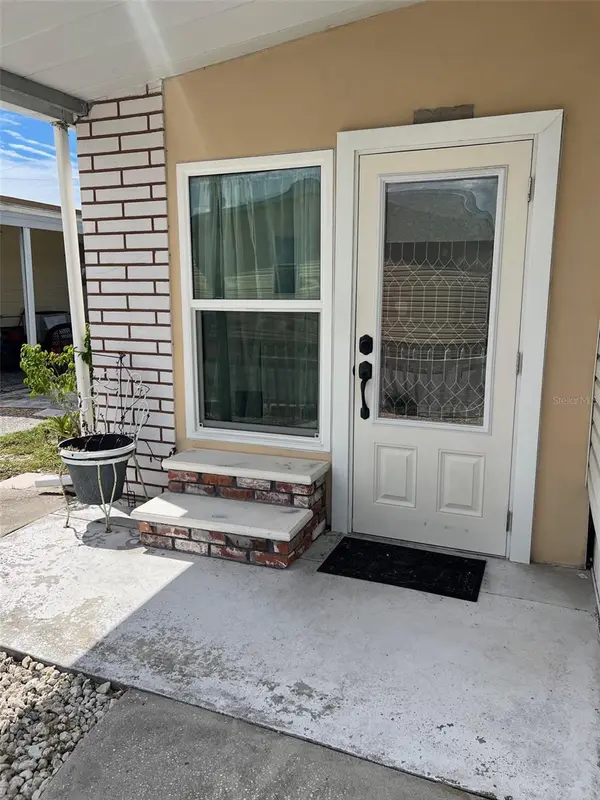 6580 SEMINOLE BLVD #204, Seminole, FL 33772