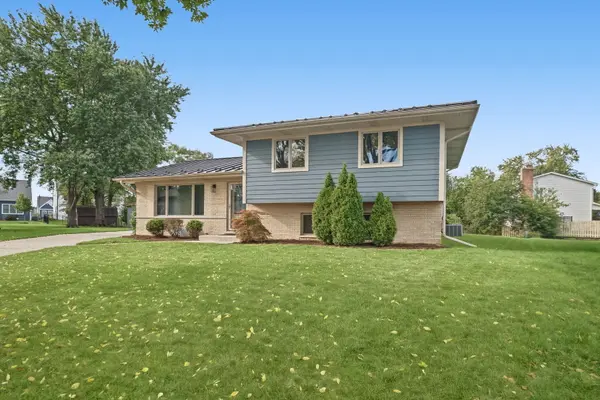 740 TERRACE CT, Schaumburg, IL 60193