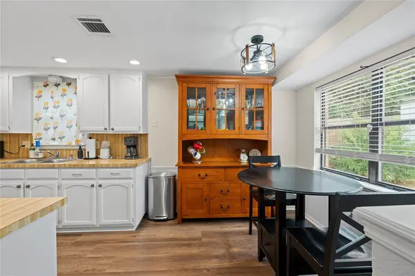 701 Cherryvale RD, Edmond, OK 73003