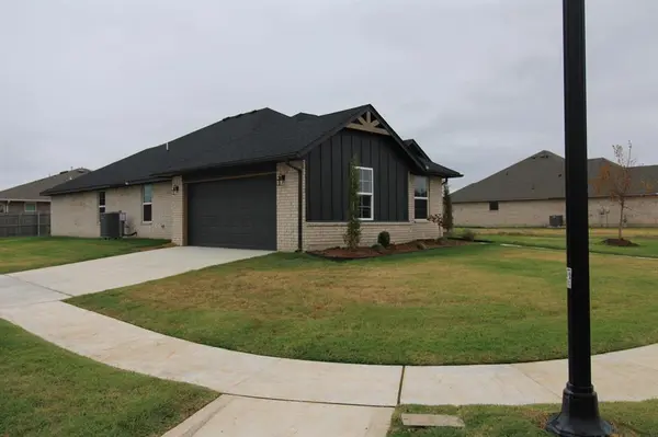 606 Laurel GRV, Washington, OK 73093