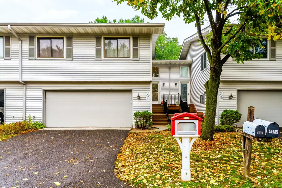 4164 Shirlee LN S, Shoreview, MN 55126