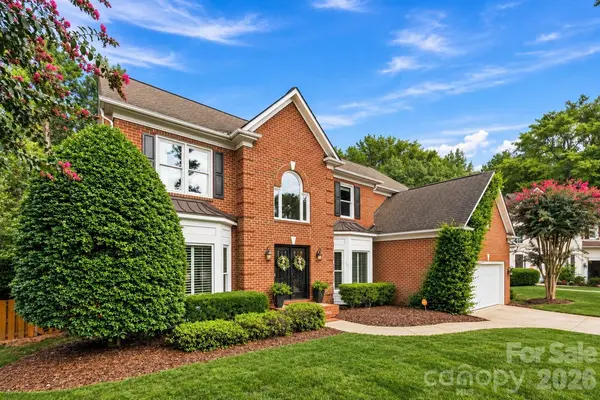 7337 Versailles LN, Charlotte, NC 28277