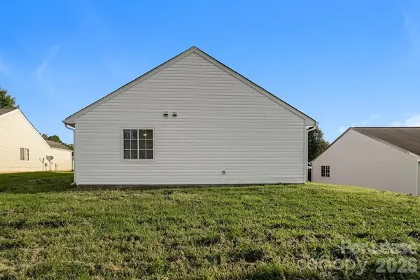 3737 Foxton DR, Winston Salem, NC 27105