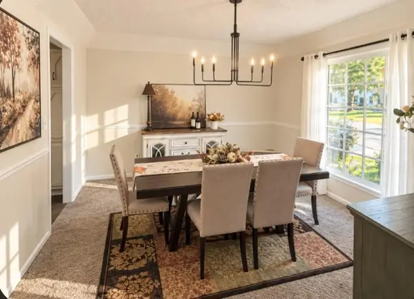 9127 W 91st TER, Overland Park, KS 66212