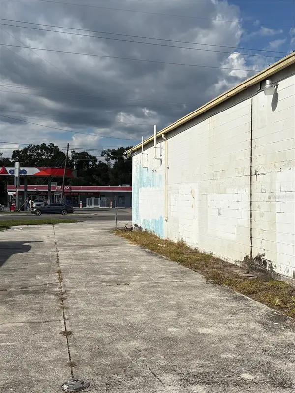 1808 W WATERS AVE, Tampa, FL 33604