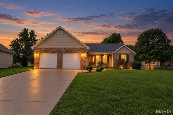 203 Kenrick DR, Columbia, IL 62236