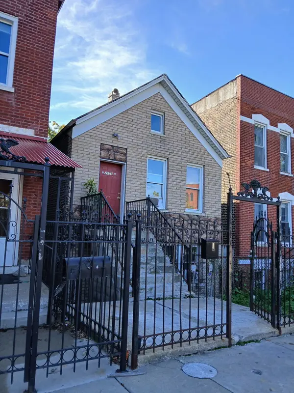 2159 W Coulter ST, Chicago, IL 60608