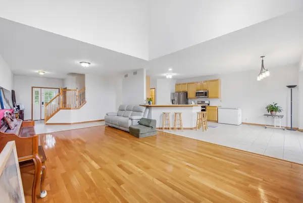 11610 Lake Shore DR, Orland Park, IL 60467
