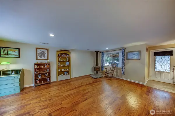 207 Seattle ST W, Rainier, WA 98576