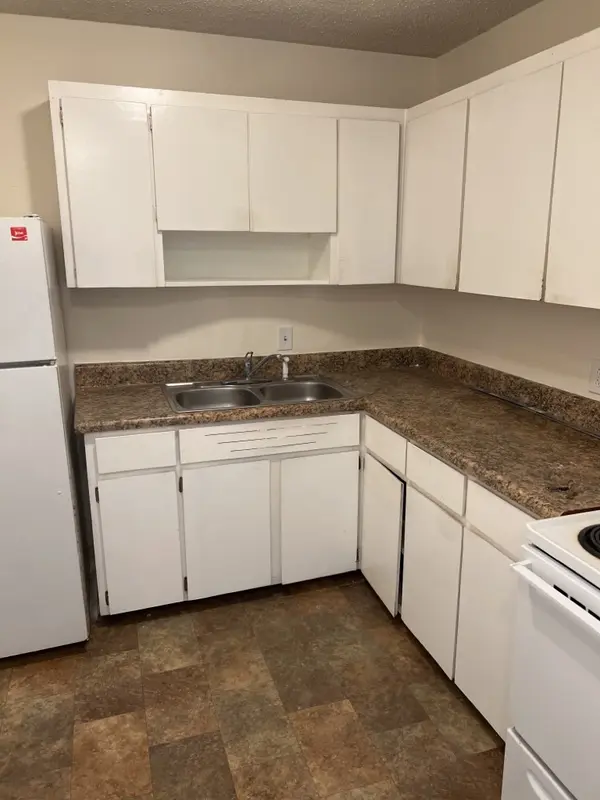 441 Harding Pl #B9, Nashville, TN 37211