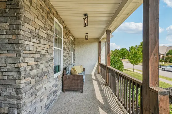 1359 Round Hill Ln, Spring Hill, TN 37174