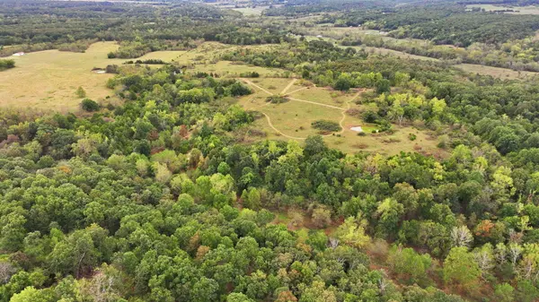 000 Freedom RD #40 Ac North, Marshfield, MO 65706