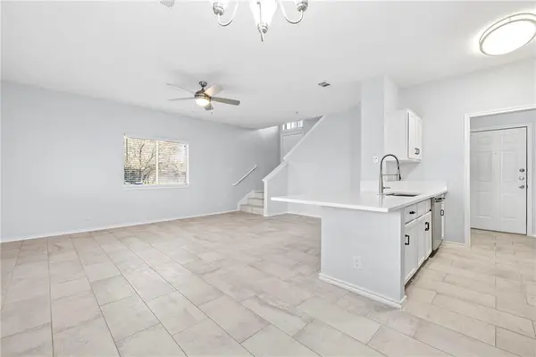 1700 Constantino CIR #B, Austin, TX 78745