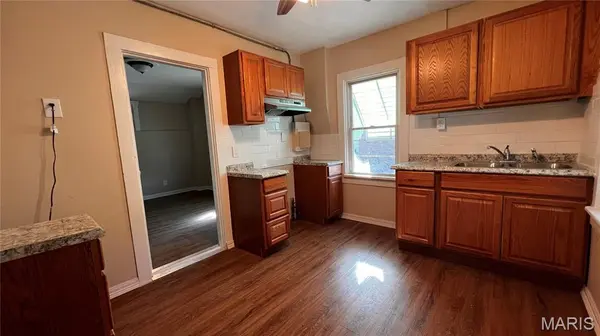 5520 Louisiana AVE, St Louis, MO 63111