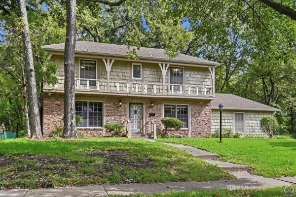 3540 SW Oak PKWY, Topeka, KS 66614