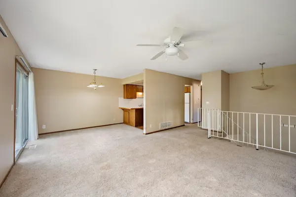 10372 Balsam LN, Eden Prairie, MN 55347