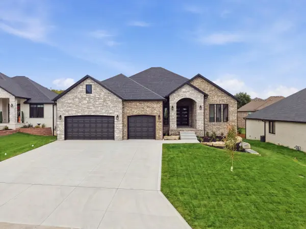 2054 N Silver Charm AVE, Springfield, MO 65802