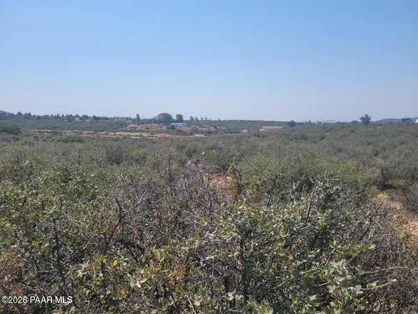 8155 W Barrington RD, Wilhoit, AZ 86332