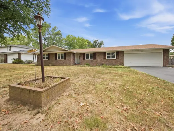 4951 S Palmer AVE, Springfield, MO 65804