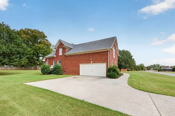 404 Cobblestone Way, Mount Juliet, TN 37122