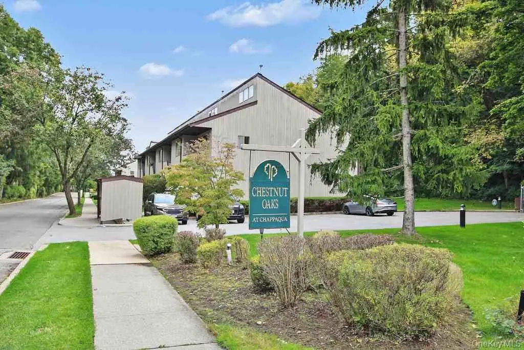 369 N Greeley AVE, Chappaqua, NY 10514