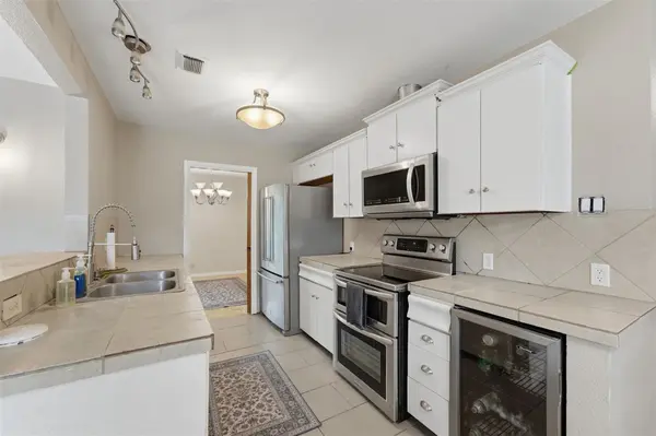 3023 Manila DR, San Antonio, TX 78217
