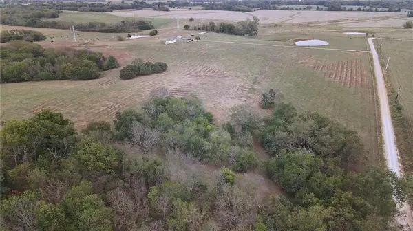 11782 NE County Road 13004 RD, Urich, MO 64788