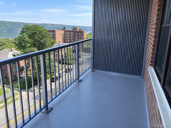 678 Warburton AVE #4F, Yonkers, NY 10701