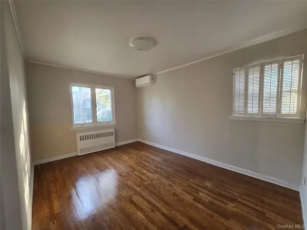 58-55 197 Street, Fresh Meadows, NY 11365