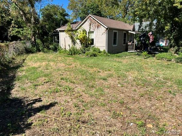 3341 Dix AVE, Breckenridge Hills, MO 63114