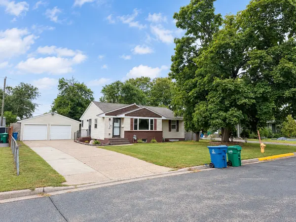 5060 Clearview ST NE, Fridley, MN 55421