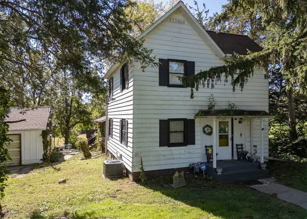 1355 23rd AVE, Clinton, IA 52732