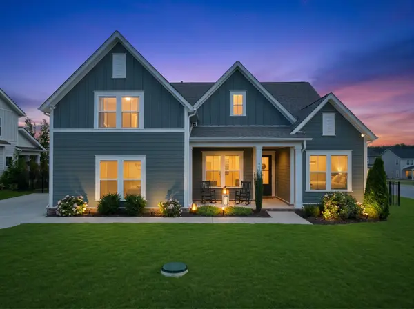 6407 Desmond Ave, Murfreesboro, TN 37128