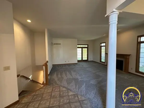 5978 SW 30th Ter, Topeka, KS 66614