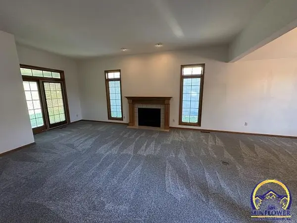 5978 SW 30th Ter, Topeka, KS 66614