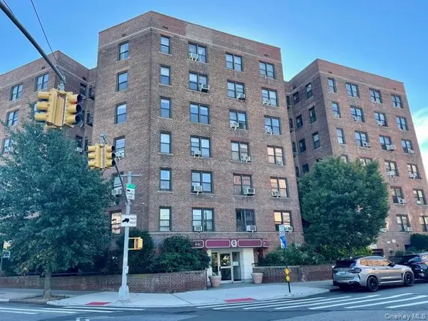 48-21 40 ST #2C, Sunnyside, NY 11104