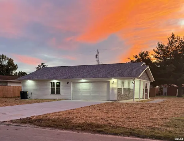 1101 E Boyton ST, Marion, IL 62959