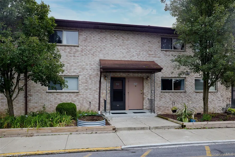 26 Cooper RD #205, Poughkeepsie, NY 12603