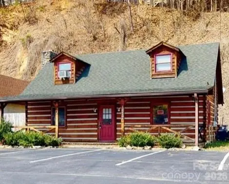 1456 Dellwood RD, Waynesville, NC 28786