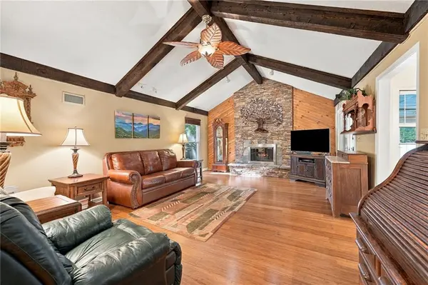 212 Hillcrest RD, Belton, MO 64012