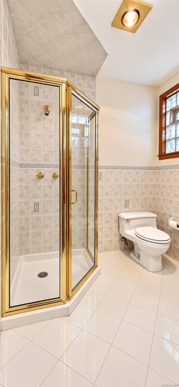 12 Balfour Street #2, Staten Island, NY 10305
