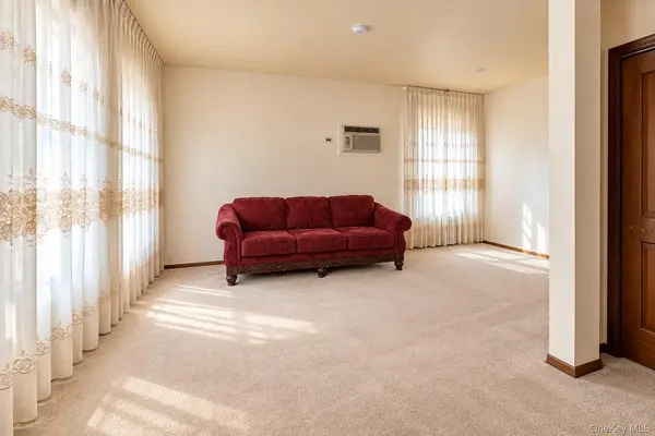 12 Balfour Street #3, Staten Island, NY 10305