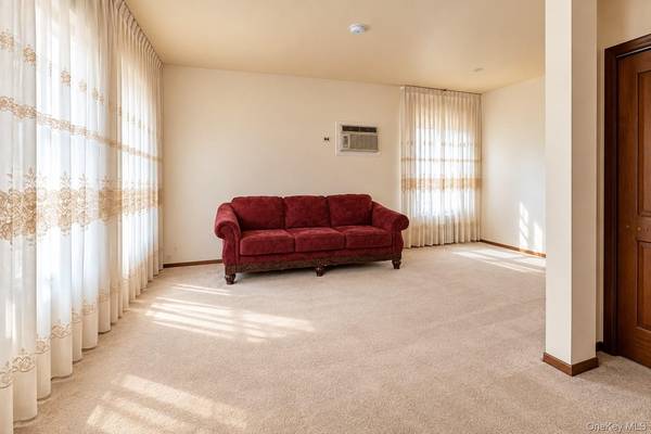 12 Balfour Street #3, Staten Island, NY 10305