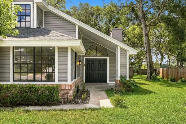 2140 WEKIWA OAKS DR, Apopka, FL 32703
