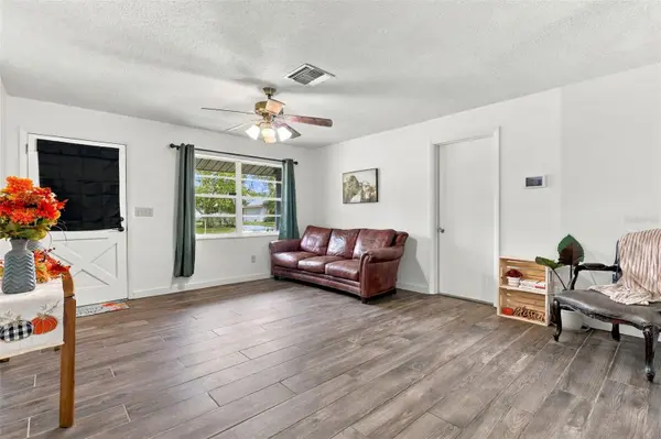1085 EAGLES NEST AVE, Deltona, FL 32725