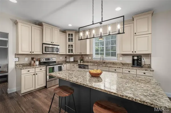121 Fox Haven DR, O'fallon, MO 63368
