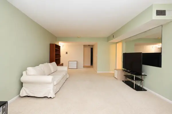2001 Sherman AVE #407, Evanston, IL 60201