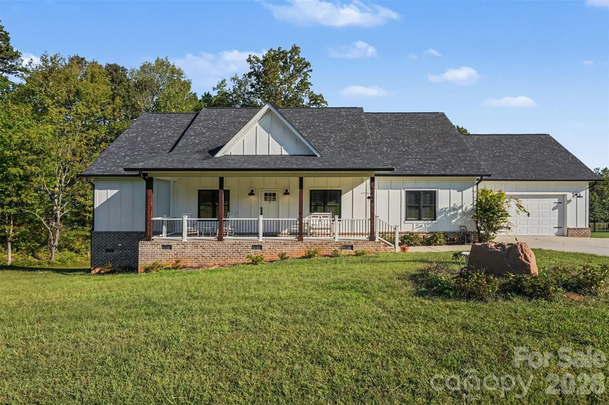 5345 Christopher RD, Iron Station, NC 28080